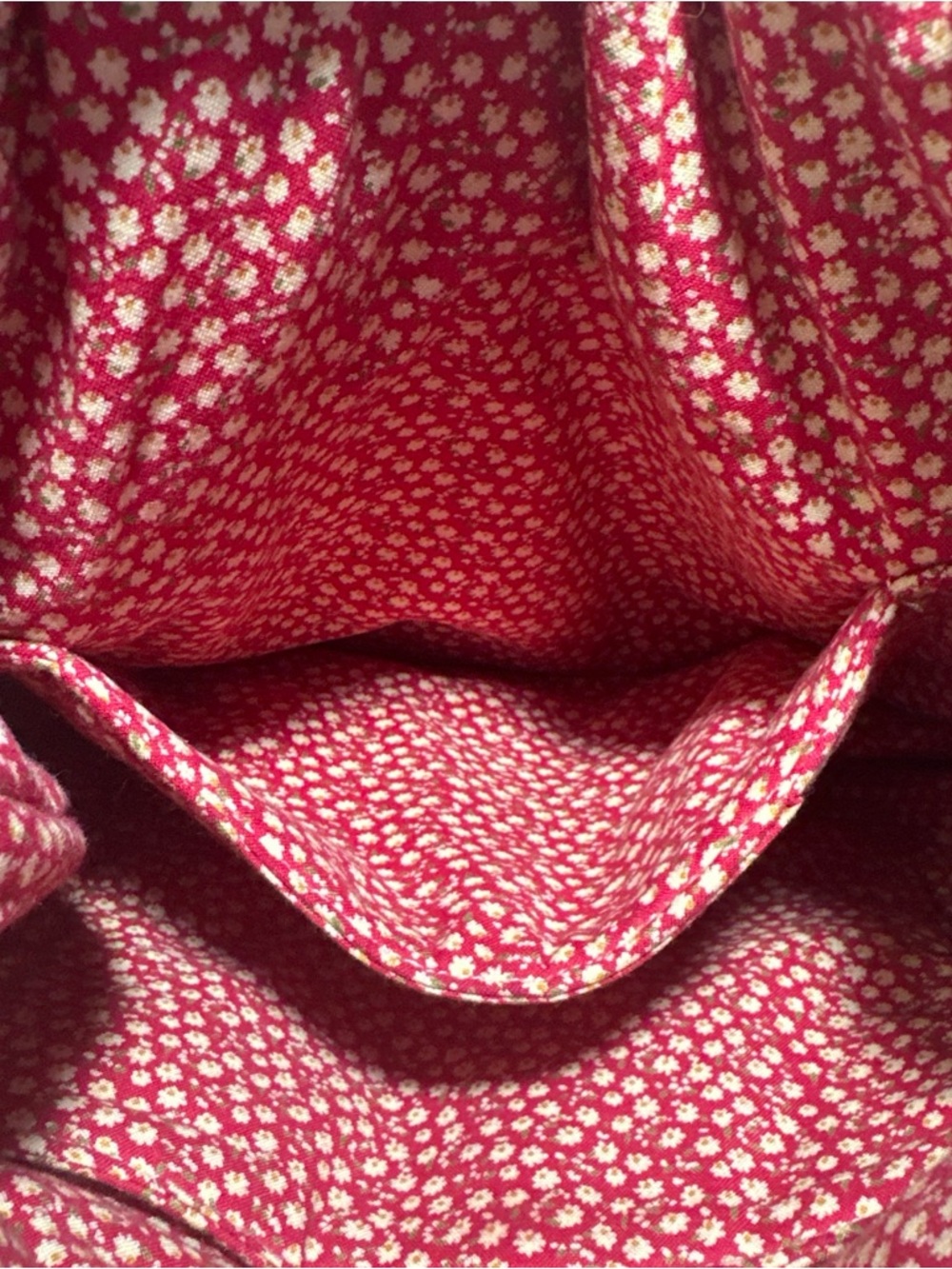 Levi's Denim Shoulder Bag with Red Floral Bow and Red Straps - Picture 5 of 7